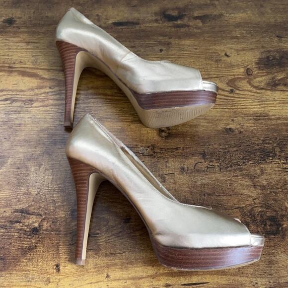 BCBGeneration Gold Metallic ‘Flow’ Peep Toe Heels - Picture 2 of 13